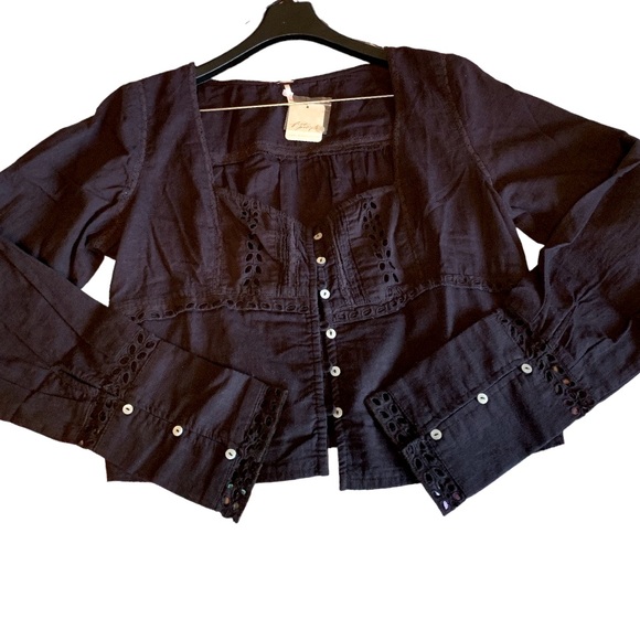 🆕Free People 100% Cotton Eyelet Cropped Blouse with Details - Picture 3 of 10